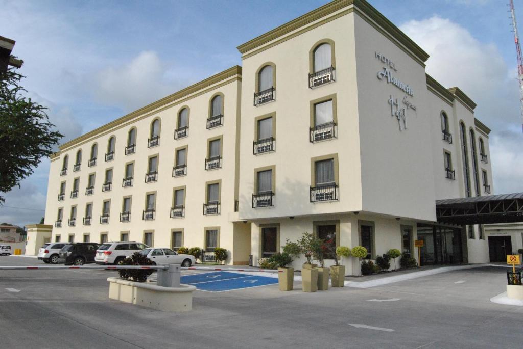 Hotel Alameda Express マタモロス エクステリア 写真