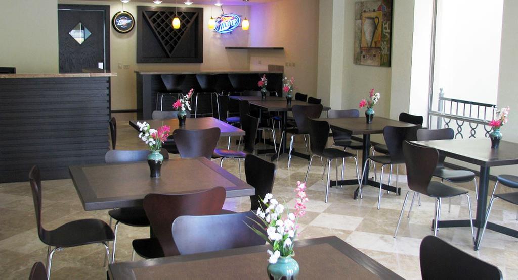 Hotel Alameda Express マタモロス エクステリア 写真