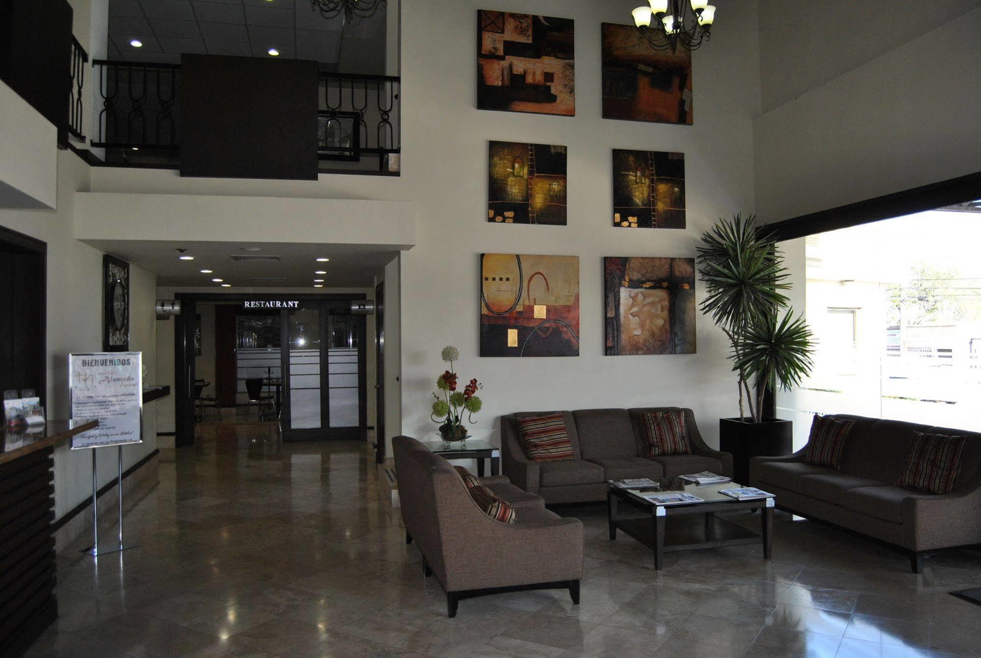Hotel Alameda Express マタモロス エクステリア 写真