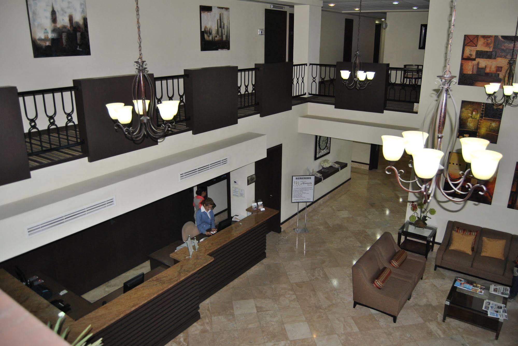 Hotel Alameda Express マタモロス エクステリア 写真